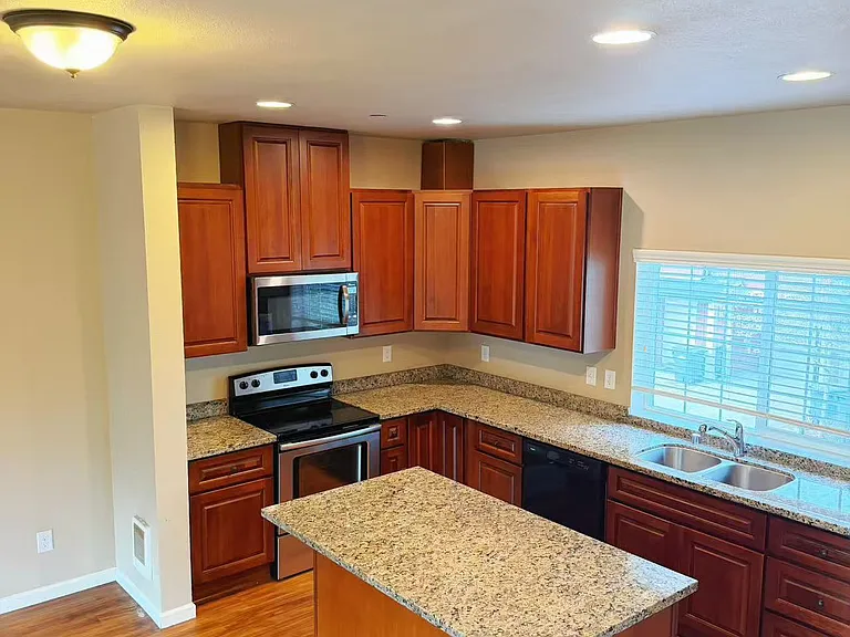 5121 Solberg Dr SW — Photo 3