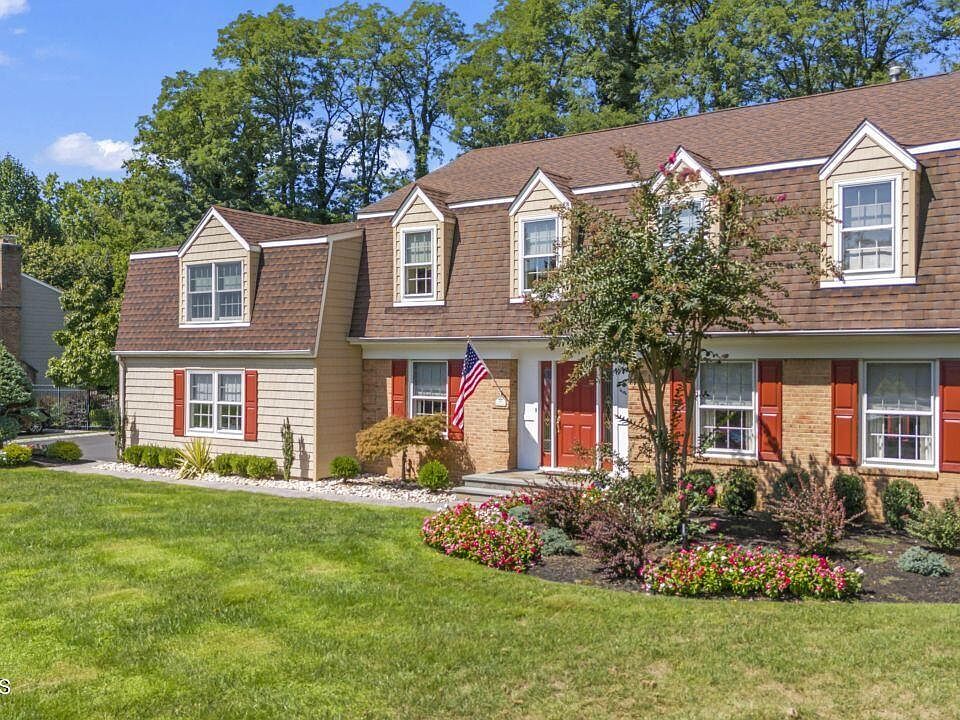 1st image of 28 Packard Drive