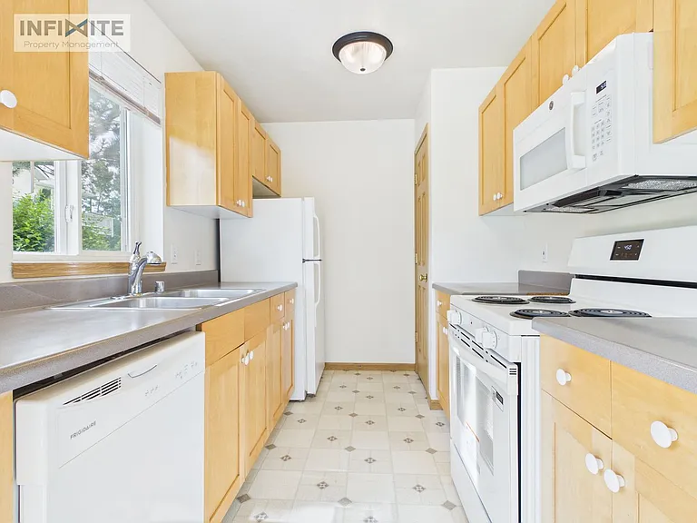 335 Michael Grove Ave #A — Photo 3
