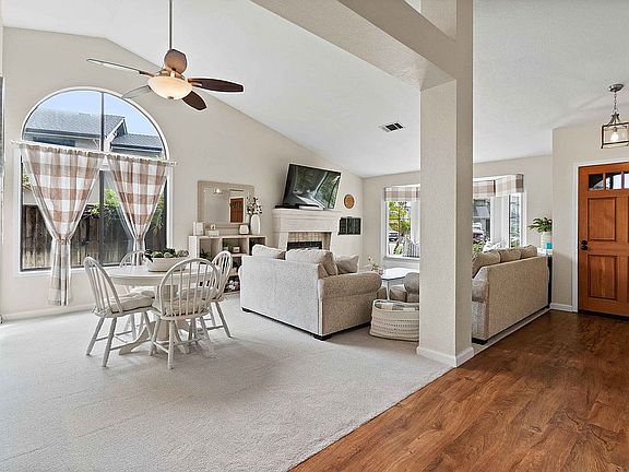 4th image of 2165 Breaker Ct