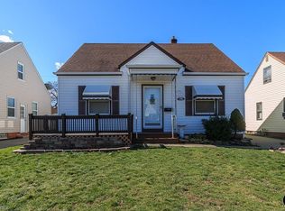 396 E 328th St, Willowick, OH 44095