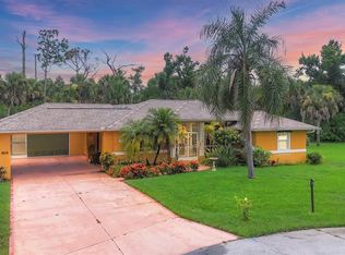 100 Siesta Rd, Rotonda West, FL 33947