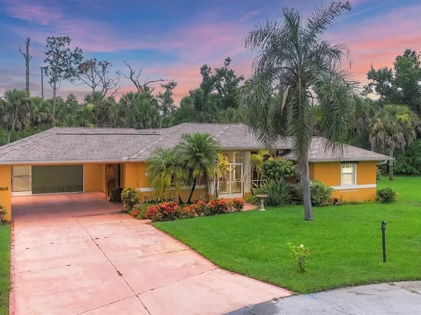 100 Siesta Rd, Rotonda West, FL 33947