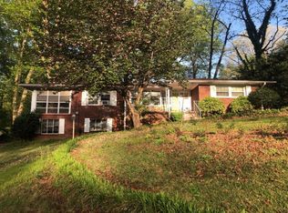 3041 Dodson Dr, East Pt, GA 30344