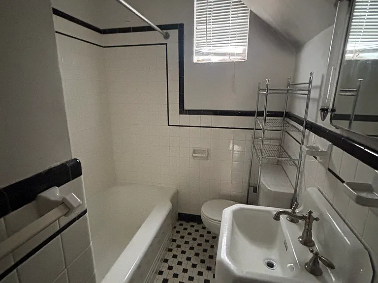 107 Wilton Ave #1 — Photo 8