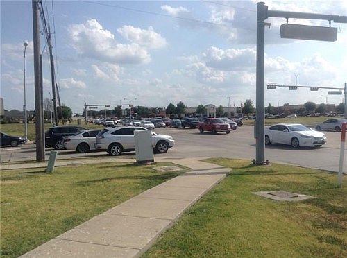3rd image of 6100 Coit Rd