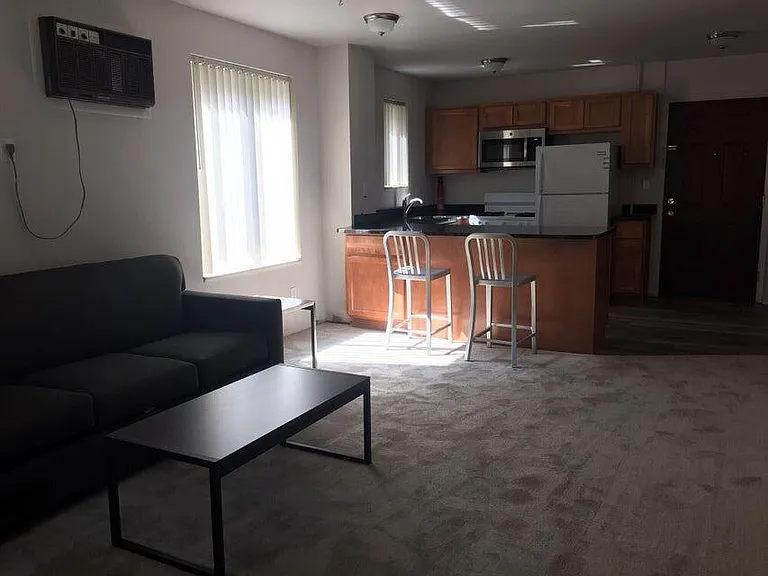912 Oakland Ave #4 — Photo 3