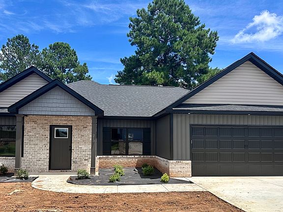2nd image of 213 Lydia Dr