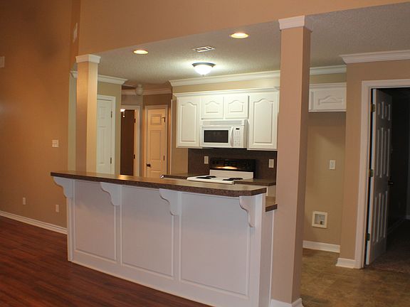 5th image of 165 Price Dr