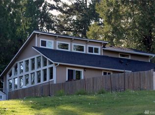150 E Huckleberry Dr, Grapeview, WA 98546