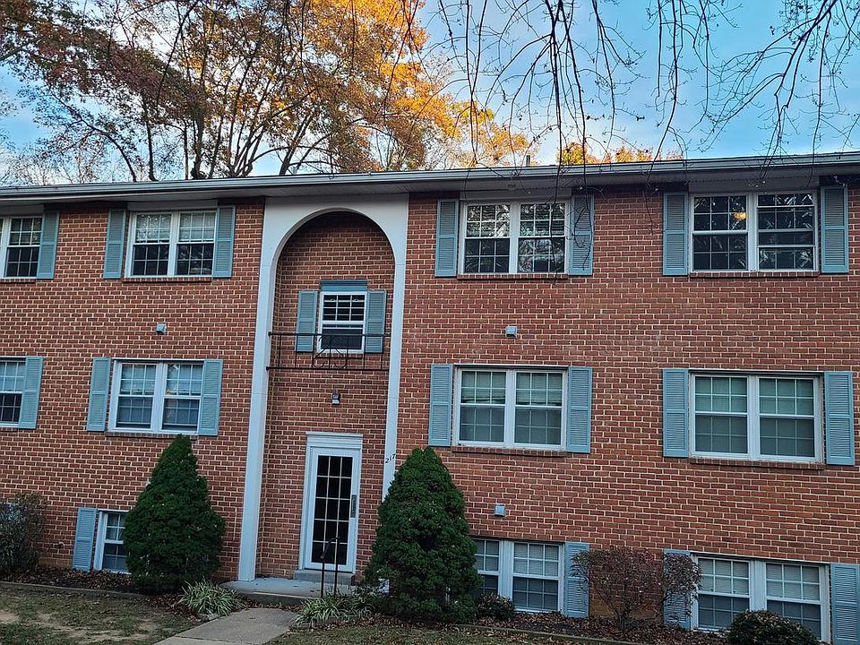 1st image of 217 Crocker Dr APT F