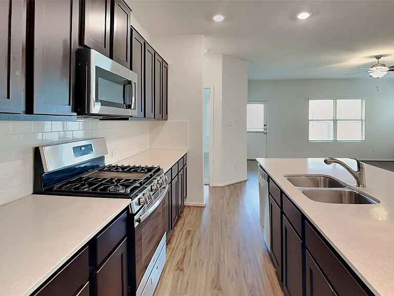 3356 Lauren Nicole Ln — Photo 5