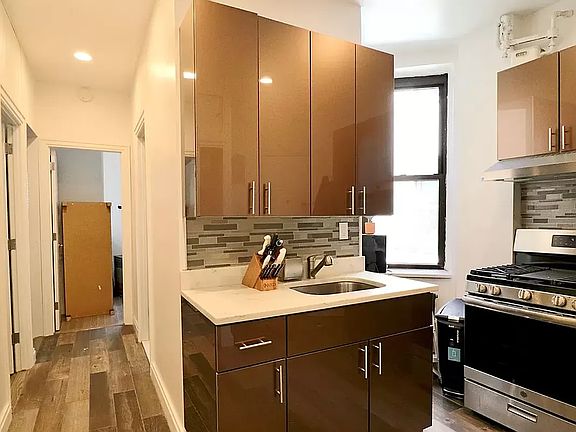 4th image of 202 Thompson St APT 5