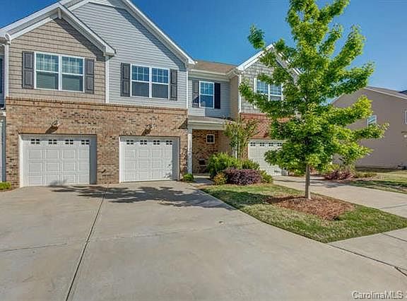 2nd image of 3282 Yarmouth Ln #15