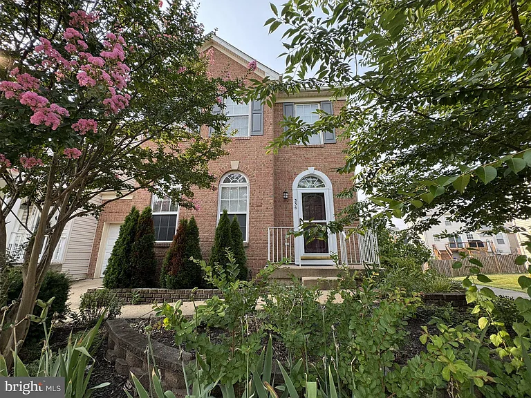 336 Baish Dr SE — Photo 2