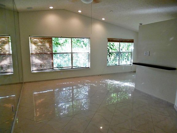 2nd image of 1289 Green Pine Blvd