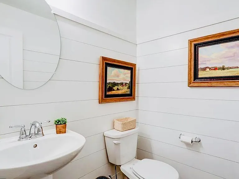 232 Highland Ct — Photo 6