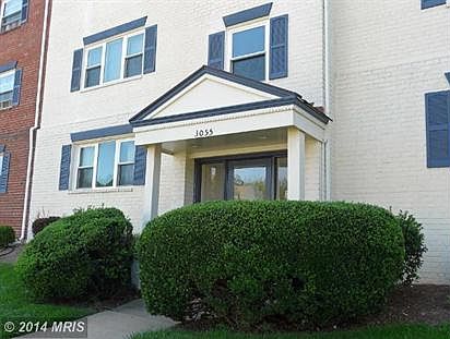 1st image of 3055 Patrick Henry Dr APT 201
