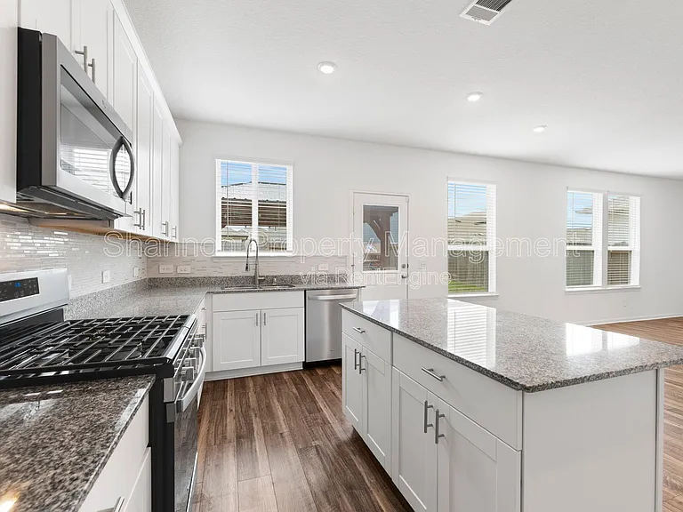5730 Finely Run St — Photo 10