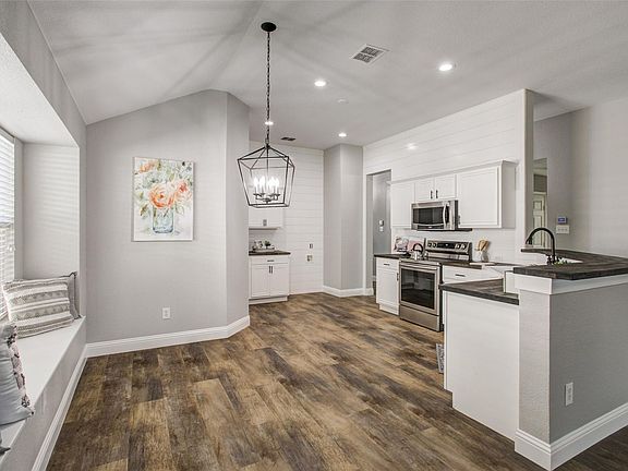 5th image of 4852 Ambrosia Dr