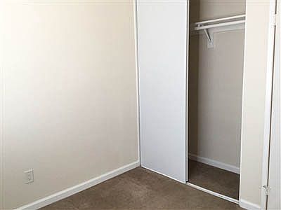 3rd image of 3326 Paisley St