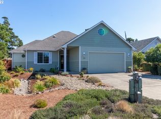 20 Mariners Ln, Florence, OR 97439