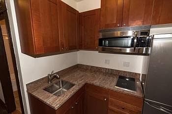 2nd image of 6 Chauncy Ln