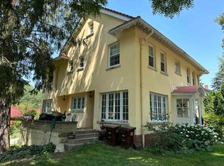 509 S Clay St, Mount Carroll, IL 61053