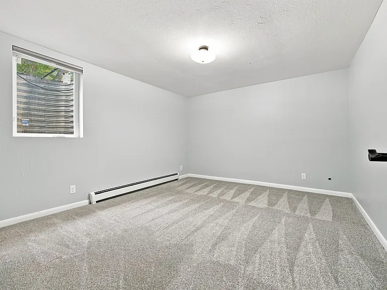 2673 Taft St — Photo 24