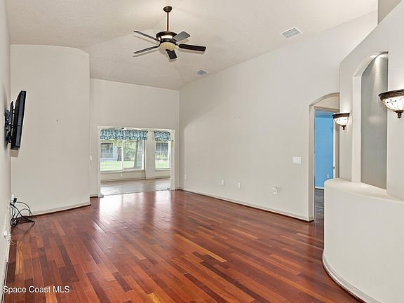 3rd image of 3642 Shawnee Ln