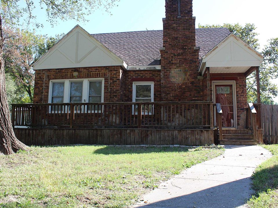 1st image of 216 S Cottonwood St
