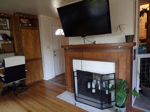 4th image of 2305 NW Fillmore Ave
