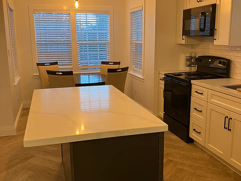 563 Atherton Ave — Photo 6