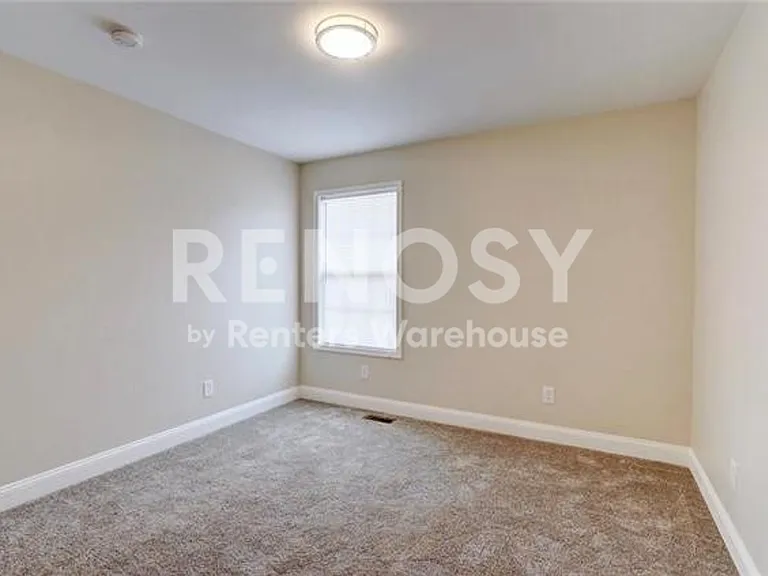 3836 Lloyd St — Photo 10