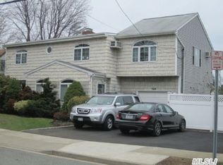 50 Riverside Ave, Merrick, NY 11566