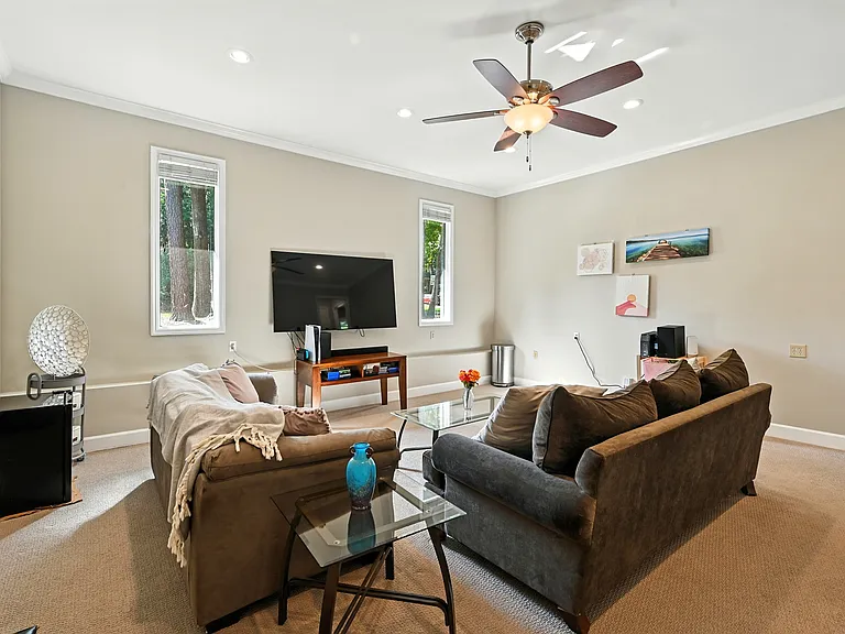 4002 Westfield Dr — Photo 10