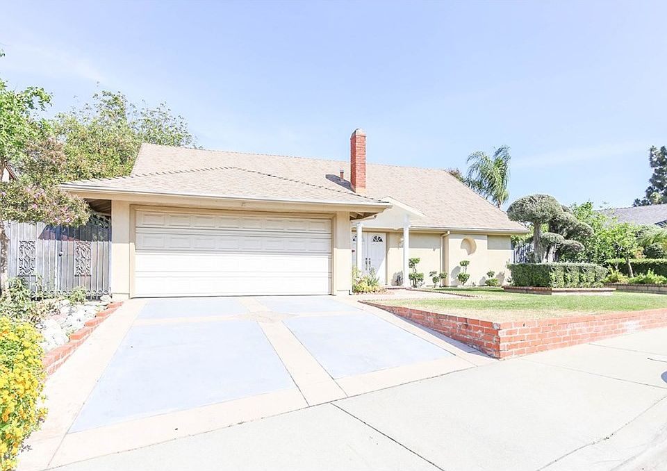1st image of 1010 Twin Canyon Ln