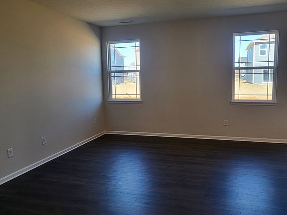 3rd image of 1510 Fairmount Dr