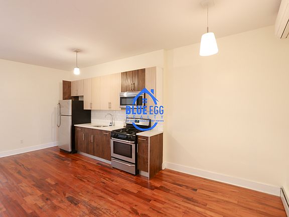 2nd image of 1181 Putnam Ave #3B