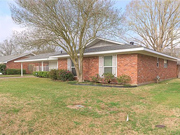 3rd image of 4916 Bluebird Ln