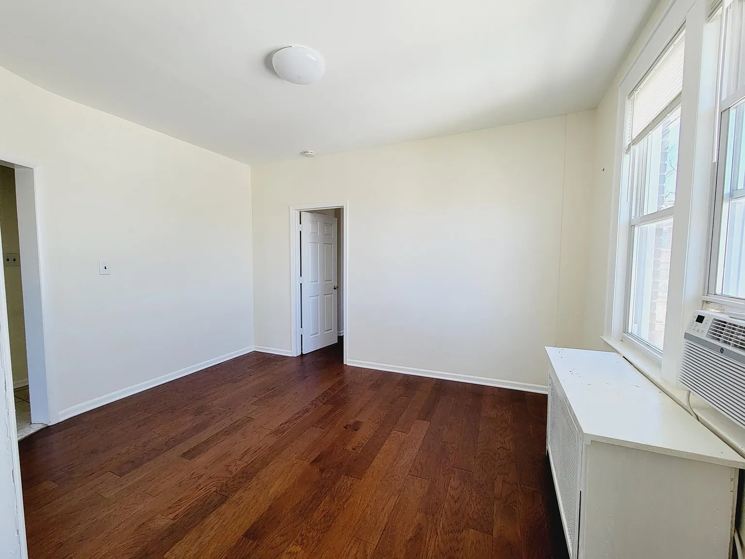 3 bed, $2,700 — Photo 4