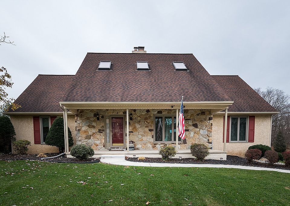 1st image of 507 Stenning Dr