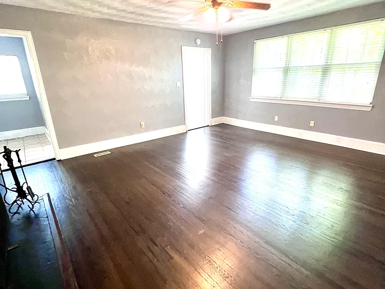 210 Pennsylvania Ave #1 — Photo 7