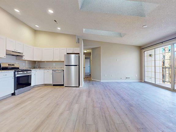 4th image of 96 Iroquois Dr #96