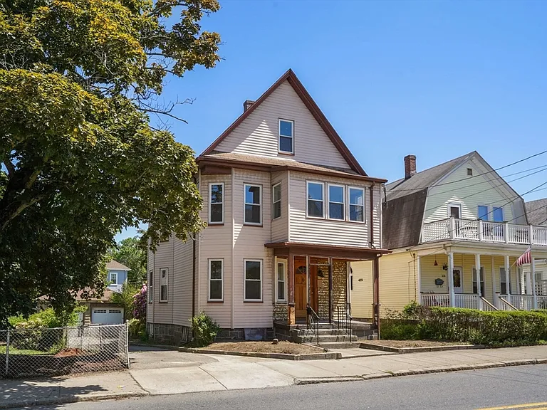 133 Winthrop St — Photo 16