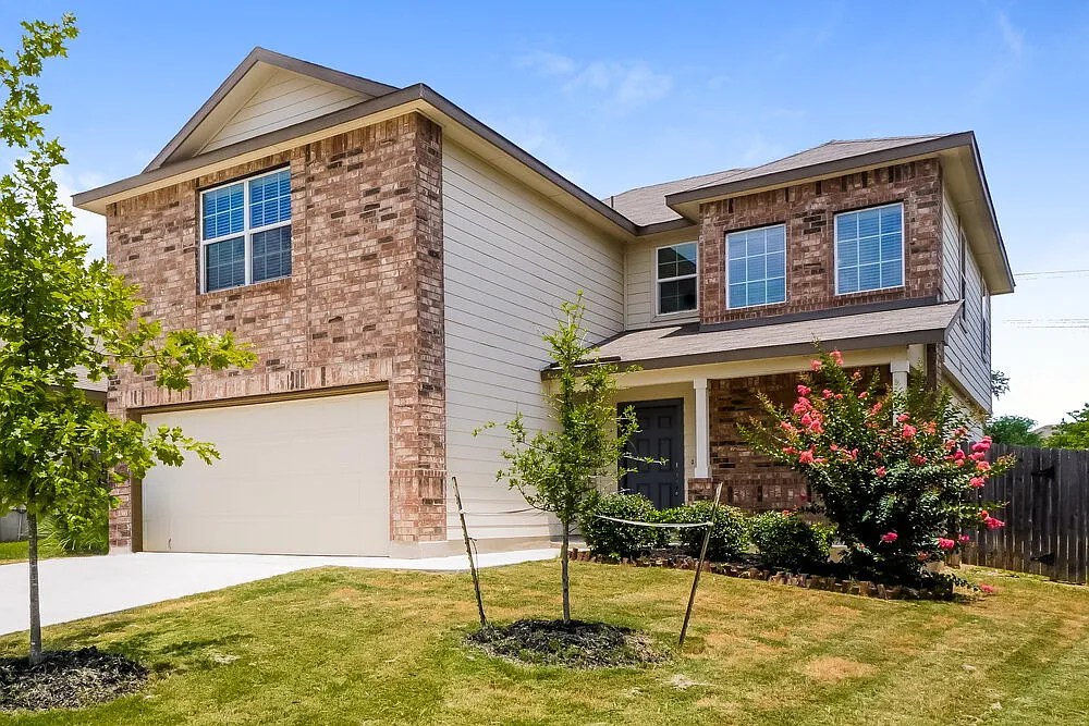 3 bed, 2.5 bath, 2243 sqft, $2,285 — Photo 4
