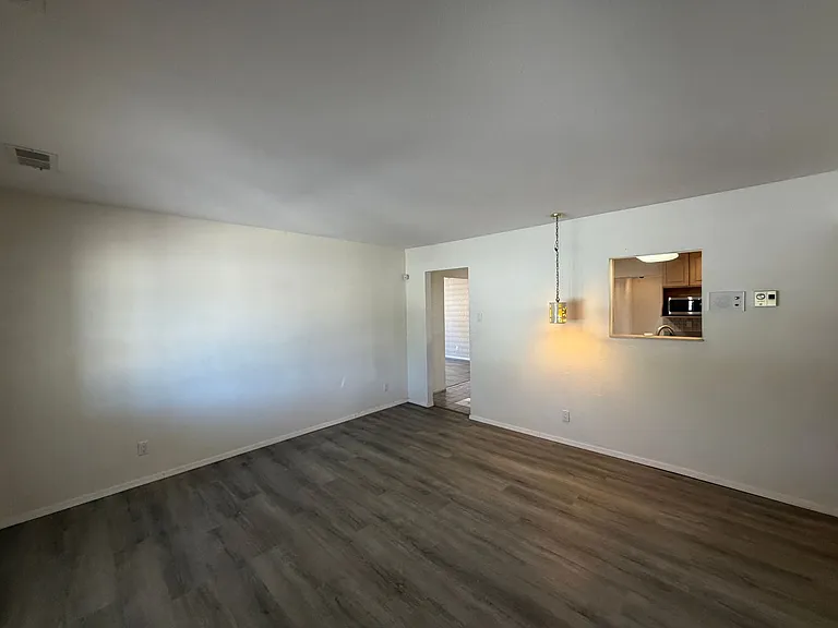 337 Glorieta St NE — Photo 5