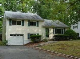 20 Riker Hill Rd, Livingston, NJ 07039