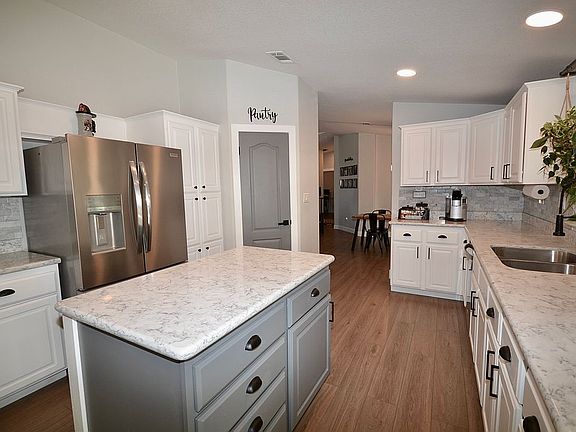 Lot 58 Kitchen 2