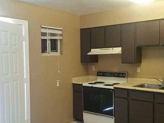 3rd image of 9602 N 11th Ave APT 1